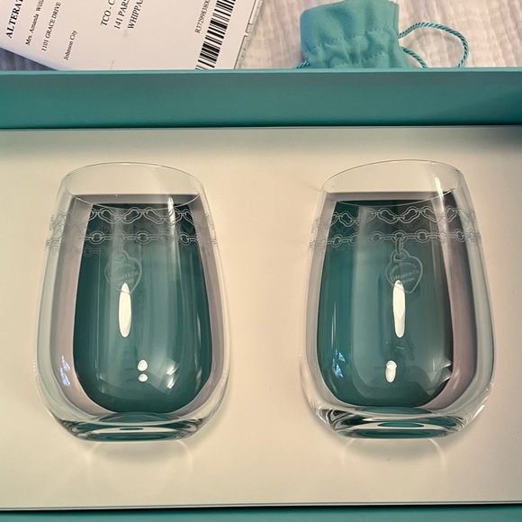 TIFFANY & CO.
NEW Etched Stemless White Wine Glass
in Crystal Glass, Set of Two - Picture 4 of 7